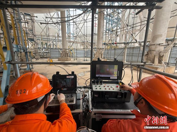 机器人协同作业 浙江特种设备检验迈入“智能时代”